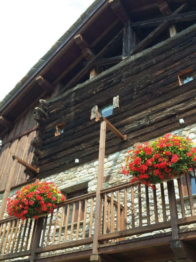 Le Petit Coeur Hotel Fontainemore Exterior photo
