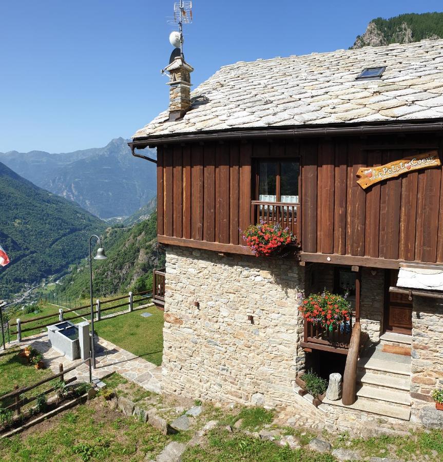 Le Petit Coeur Hotel Fontainemore Exterior photo